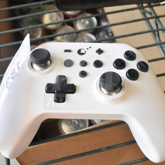 Xbox Zen Pro Controller, white, dual analog sticks, D-pad, buttons intact, in good condition, auction label attached.