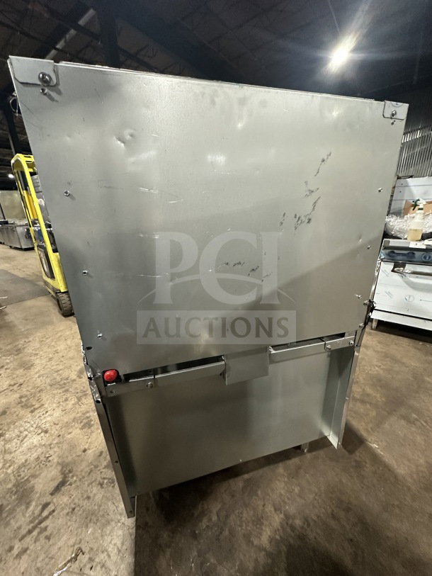 BRAND NEW Kutano 36" 6-burner natural gas range/oven combo, Model KUT6BRN36N6, with visible scratches, wired oven rack, serial 8102737551.