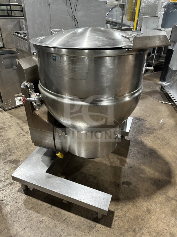 Groen DH/1-40 stainless steel tilting steam kettle, 40-gallon, natural gas, commercial use, on legs, 120V, 1 phase.