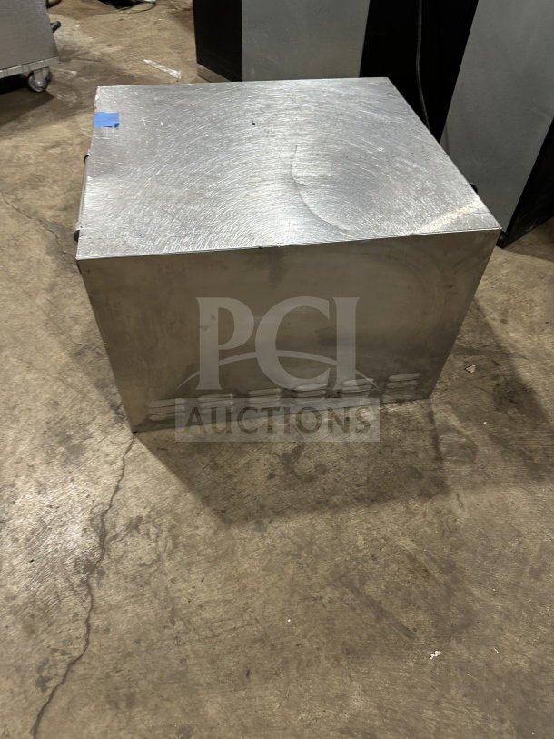 Bakers Pride P18 stainless steel electric countertop pizza oven, single chamber, double deck, model P18, 208/240V, good condition.