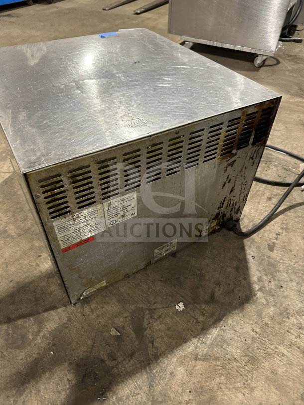 Bakers Pride P18 stainless steel pizza oven, single chamber, double deck, 208/240V, used condition, visible wear.