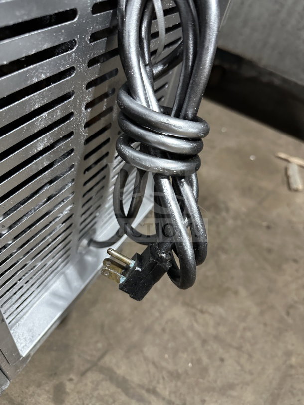 Perlick BBS60-RM glass 2-door bar back cooler, stainless steel, chrome-plated wire rack, on casters, 115V, SN: 713287.