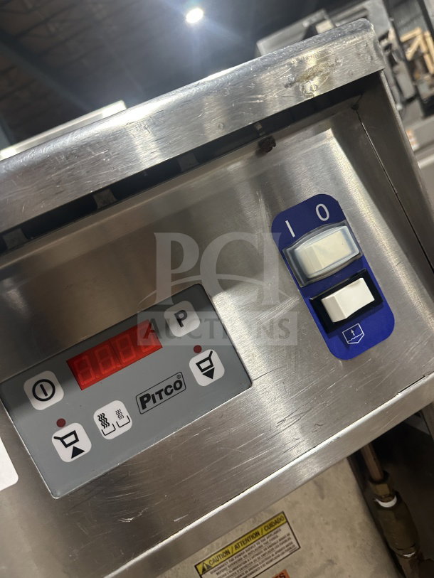 Pitco SRTE stainless steel pasta cooker/rethermalizer with digital controls, 16.5 gal capacity, 208V, 1 phase, on legs.