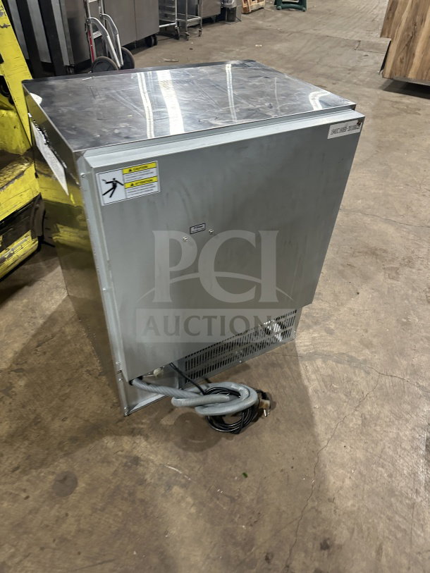 Avantco commercial stainless steel ice maker, model 194UC160HA. Undercounter design, air-cooled, electric, on legs.