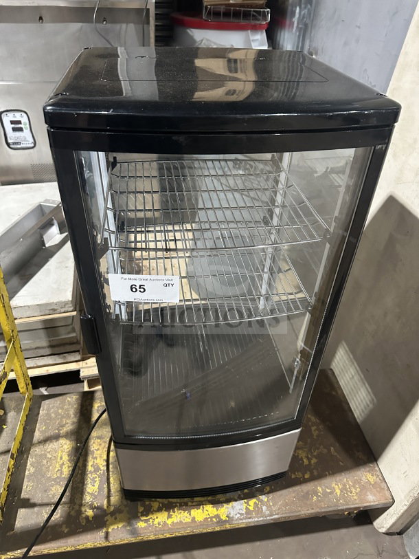 Berg RT-78L glass door merchandiser, chrome rack, model RT78L, 115V, used condition, for beverage/food display.