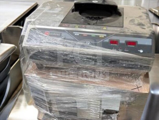 Aladdin ADV700 Heat On Demand food heating system, premium condition, model ADV700, 208/240V, wrapped for protection.