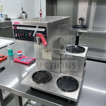 Wilbur Curtis Alpha 3 automatic coffee brewer in like-new condition, stainless steel, 120V, UL & NSF listed, fully tested.