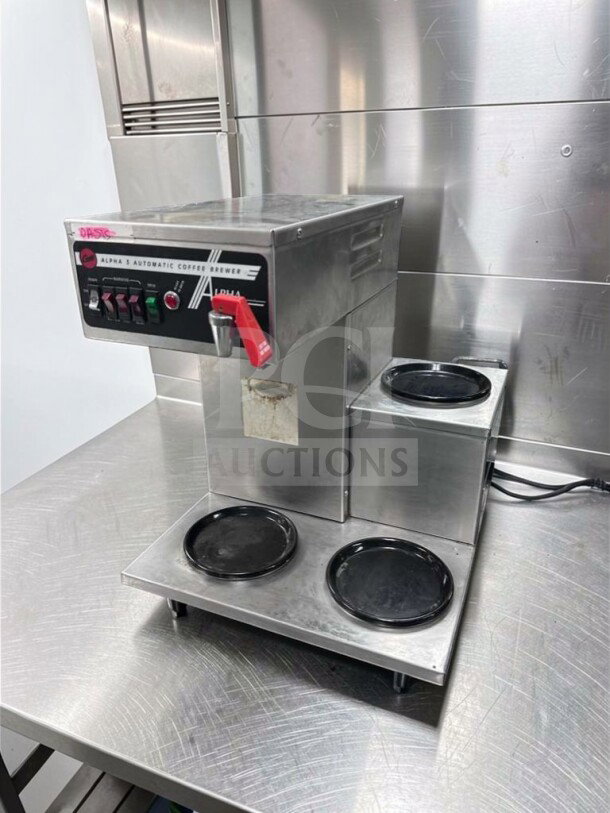 Wilbur Curtis Alpha AP-1D coffee brewer in exceptional condition, features multiple warming plates, NSF certified, 120V.