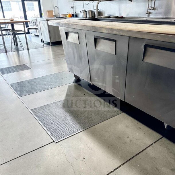 True TSSU-72-30M-B-ST-HC 72” Mega Top Sandwich/Salad Prep Table, exceptional condition, stainless steel, refrigerated base.