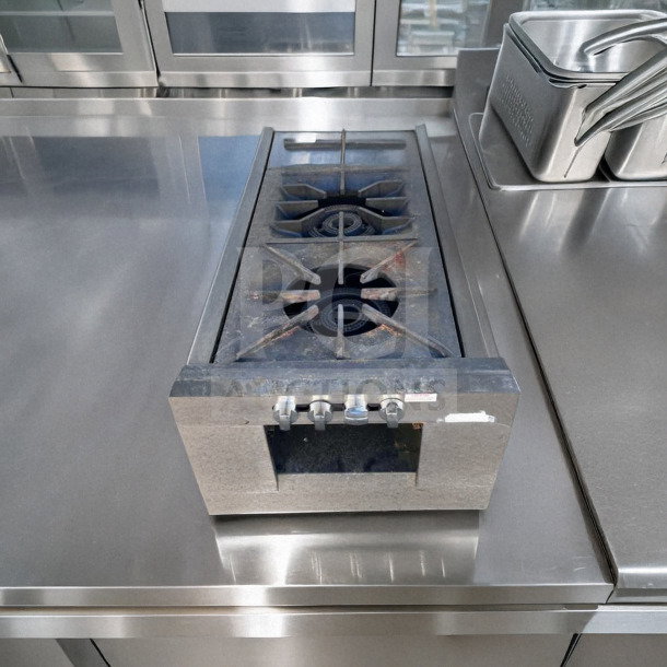 Vulcan commercial single burner stock pot range, heavy-duty gas cooker, floor model, tested and operational, top-tier condition.