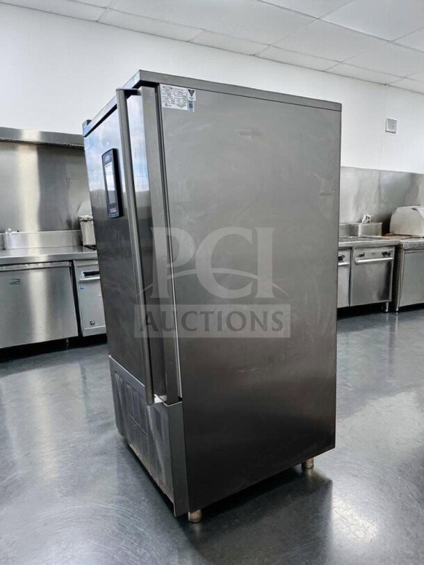 American Panel AP12BCF150-2-P HURRiCHiLL™ blast chiller, 24-pan capacity, excellent condition, 208V/3PH, fully tested.