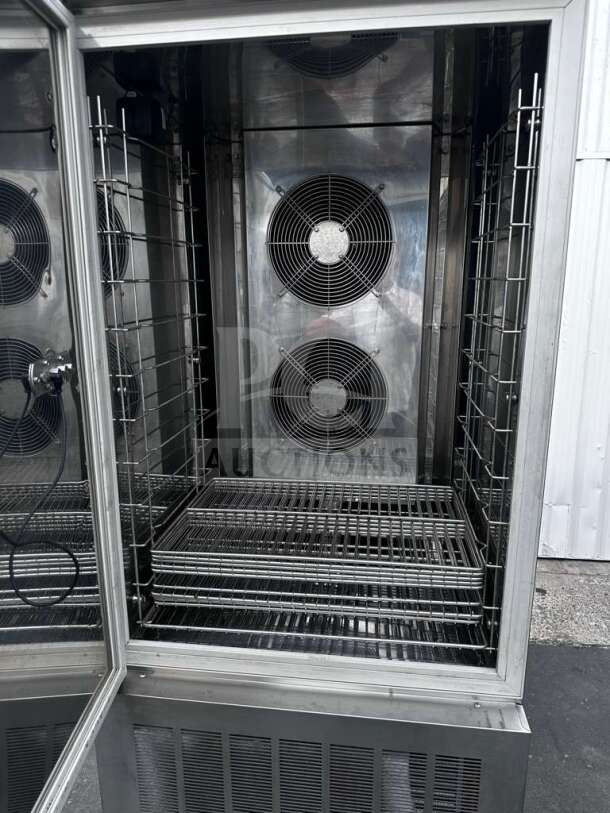 American Panel AP12BCF150-2-P HURRiCHiLL™ blast chiller, 24 pan capacity, 208V/3PH, stainless steel, like new condition.