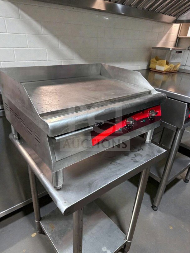 Avantco 177EG24N Commercial Electric Griddle, 24 in, ETL listed, outstanding condition, fully tested, red control panel.
