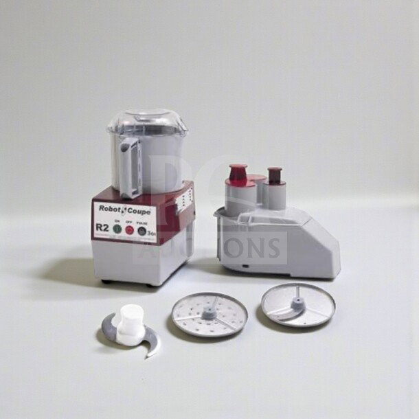 Robot Coupe R2N food processor, prime condition, 3L bowl, fully tested. Includes blades and attachments, model detail "R2N".