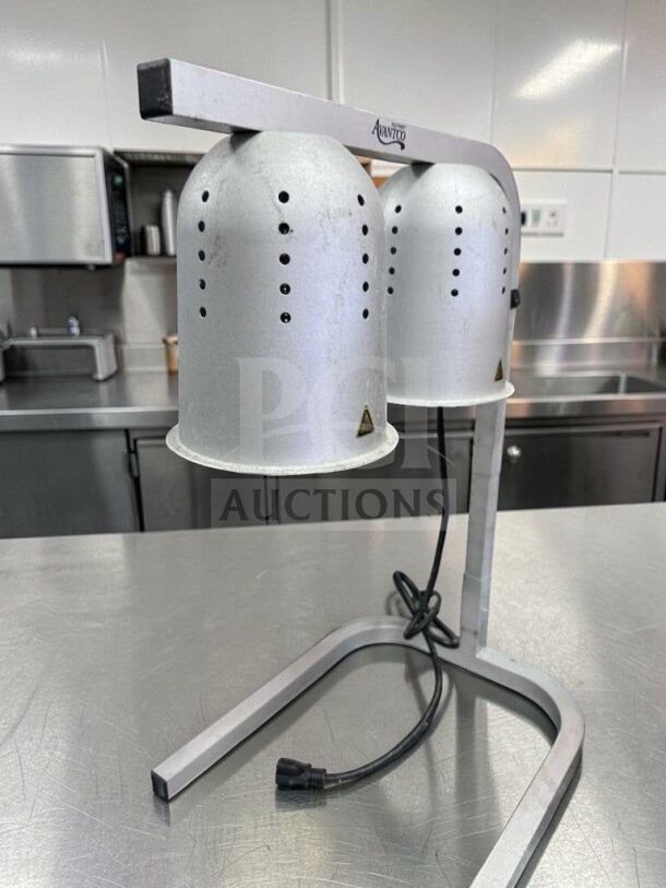 Avantco dual head food heat lamp warmer, exceptional condition, countertop model, adjustable stand, 120V, fully tested.