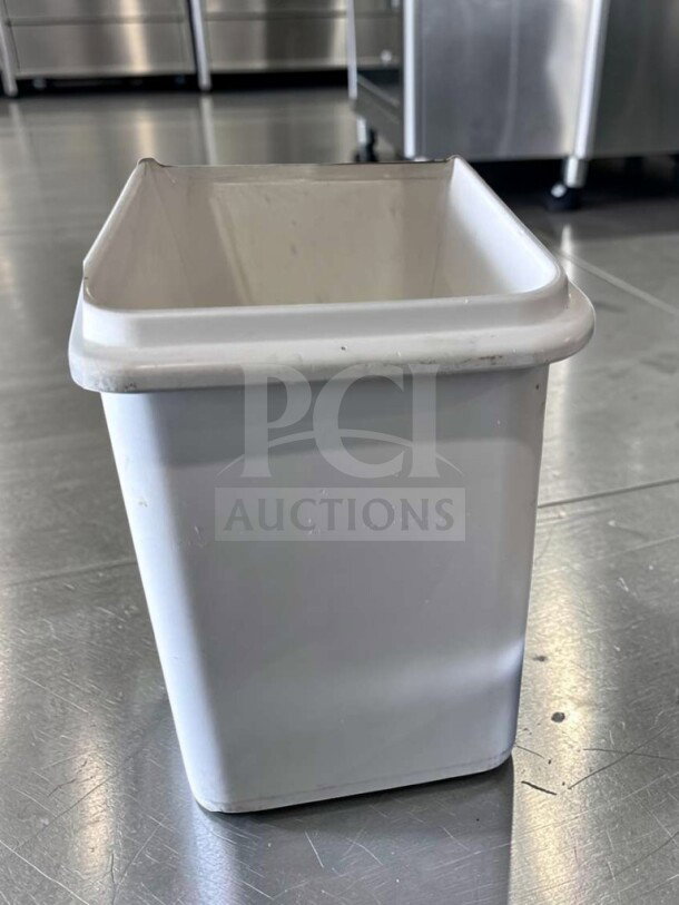 Commercial Mobile Ingredient Bin, superior condition, large capacity, white plastic with lid and casters, model ING-S-BIN-0979.