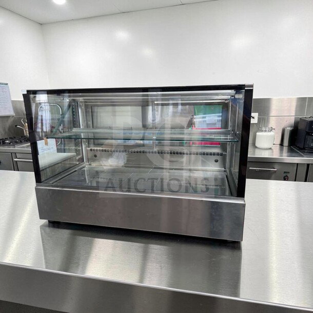 RPI VICD3-20-R-SQ-SC-CT refrigerated display case, immaculate condition, glass merchandiser, 115V, fully operational.