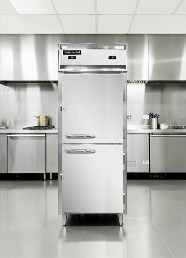 Continental D1RFESNSAHD commercial stainless steel reach-in refrigerator/freezer, dual temp, immaculate condition, fully tested.