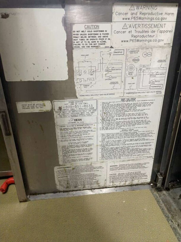 Dean Commercial Gas Fryer, model DEN-L-FRY-0059, natural gas, exceptional condition. Features visible safety and usage labels.
