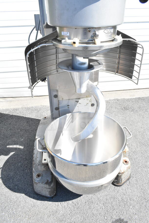 Hobart M802 80-quart dough mixer with bowl, guard, and hook. 200V, 3-phase. Floor model in good condition.