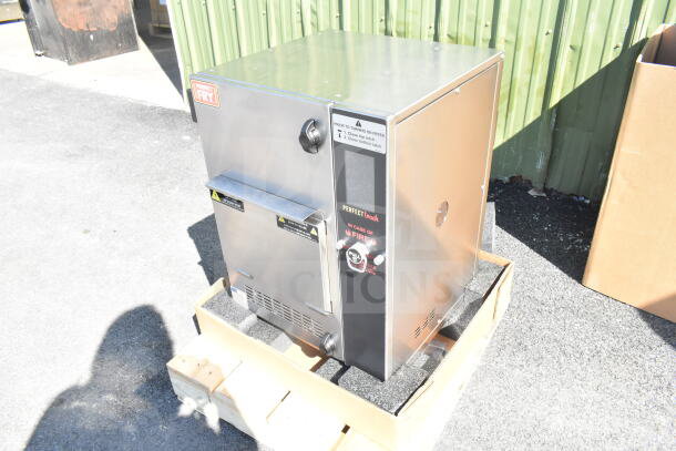 Brand new 2024 Perfect Fry PFC730 semi-automatic ventless countertop deep fryer, 208V, 1 phase. Scratch and dent condition.