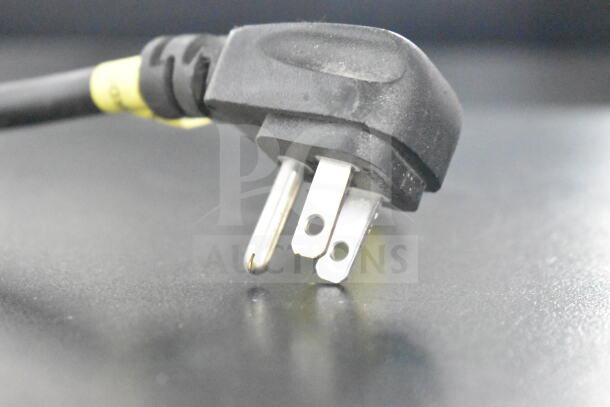 Power plug of QBD CD4154SL cooler merchandiser, 115 volts, 1 phase.
