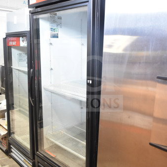 2021 True GDM-26-HC cooler merchandiser, single glass door, 115V, 1 Phase, branded "LIVE BAIT," lightly used condition.