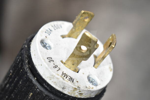 Arcobaleno APCT24 electric fryer plug, 230V, NEMA L6-30, shows minor wear, suitable for commercial use.