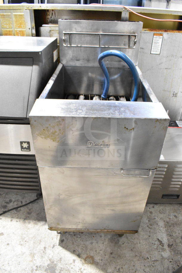 Dean SR162GN commercial gas fryer, 150,000 BTU, stainless steel, visible wear, industrial setting.