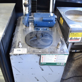 Frontline 402 Commercial Oil Caddy, 120V, 1 Phase; on commercial casters. Features safety label and connection hose.