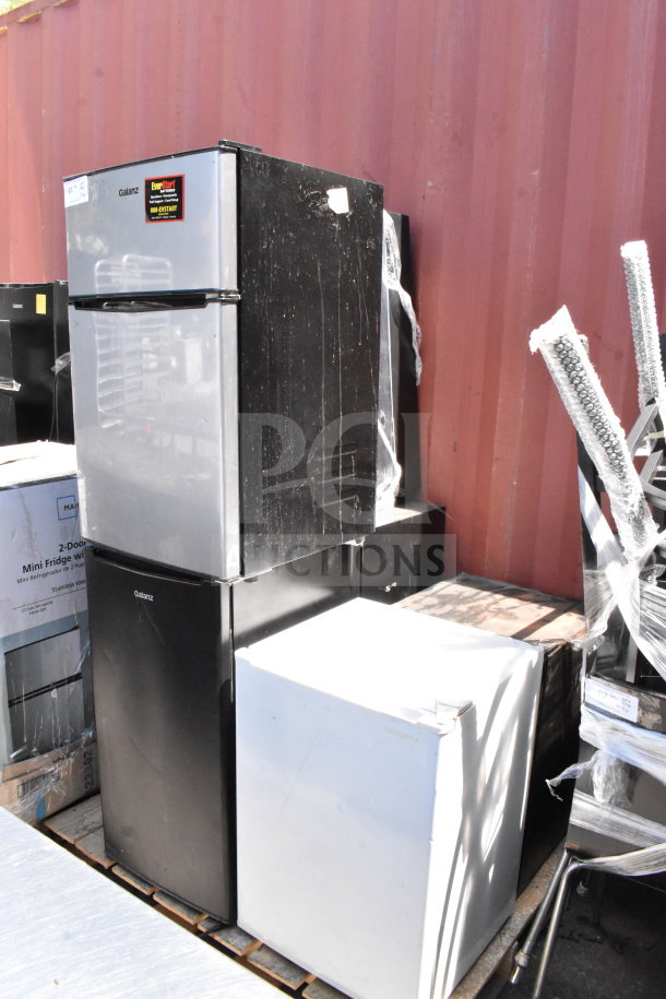 Six mini coolers, brands include Galanz and Insignia, 115 volts, 1 phase. Auction lot, sold as six times bid.