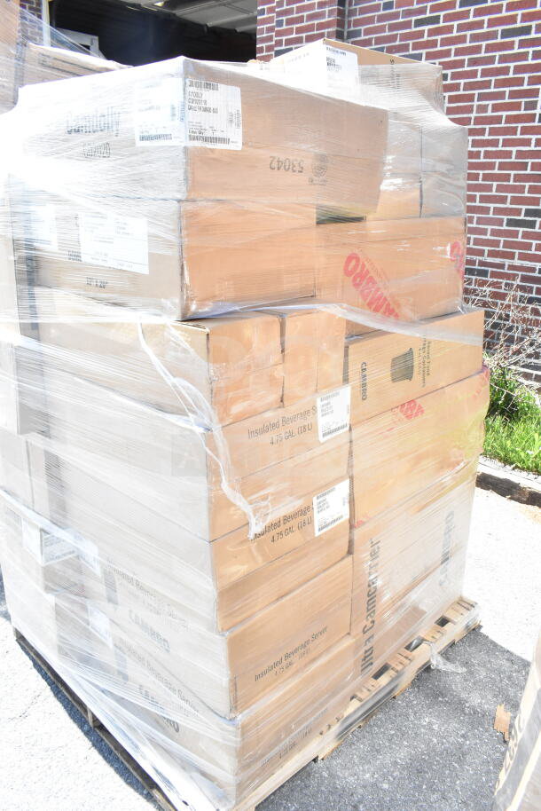 Pallet of 30 brand new scratch and dent items, including Camdolly CD300131, Camwear RFSCW6135 containers, and more.