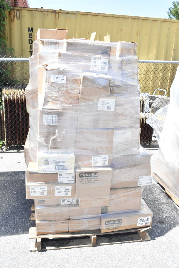 Pallet of 75 brand new scratch and dent items including Carlisle tumblers, bowls, tongs, and lids, wrapped in plastic.