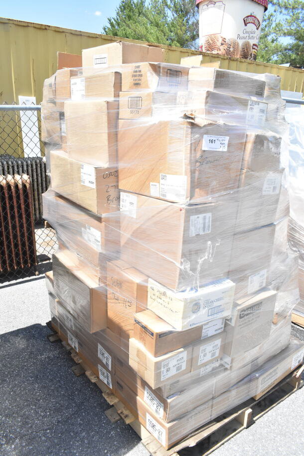 Shrink-wrapped pallet of 75 brand new scratch and dent items including PCD316-50 bowls, Carlisle tumblers, tongs, lids, and bowls.