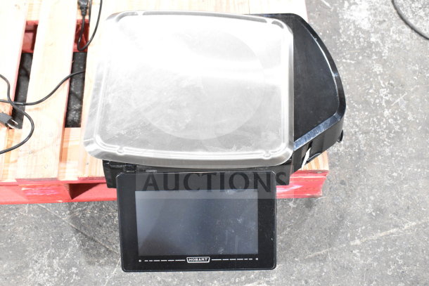 2017 Hobart HTi-7LH26 commercial food portioning scale, stainless platform, digital display, good condition, 120/208-240V.