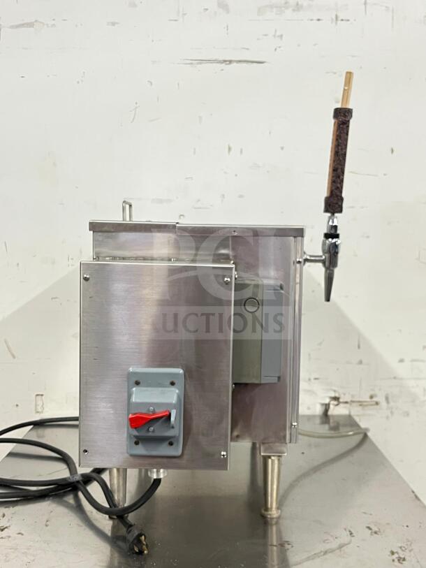 KEGRATOR commercial beer dispenser, portable countertop keg cooler. Stainless steel, side tap handle, power switch.