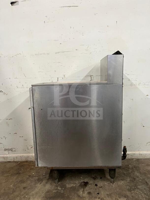 IMPERIAL IFS-40 40lb gas deep fryer, 105,000 BTU, stainless steel, floor model, visible wear, ideal for commercial use.