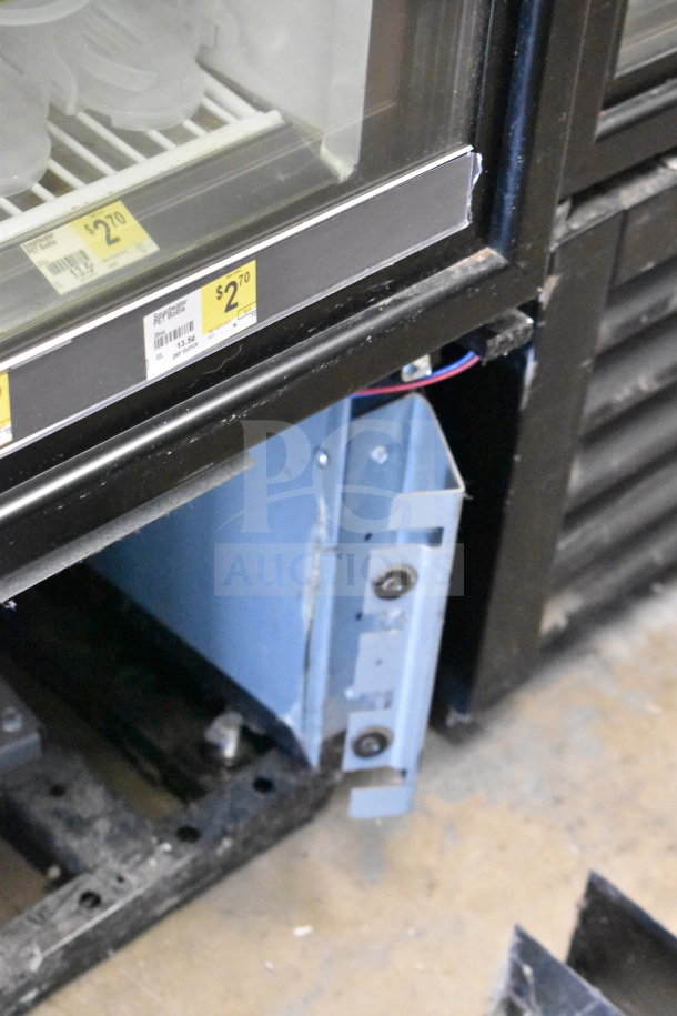 2017 True GDM-49-HC Commercial Cooler. 2 doors, 115V, 1 Phase, tested and working. Minor wear on lower structure.