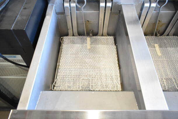 2021 Frymaster 3-bay electric fryer, model 3FQE30U0ZQ3ZZ14, 208V, 3-phase, clean metal interior, bubble wrap in bays.