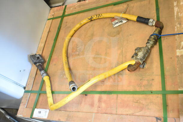 Spectrum NGHP-6 gas range, 6 burners, commercial countertop. Brand new, scratch and dent, tags visible.
