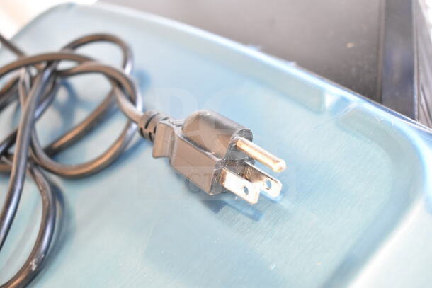 Power cord of Hobart HTi Commercial Scale, showing 3-prong plug for 120/208-240V, tested and in working condition.