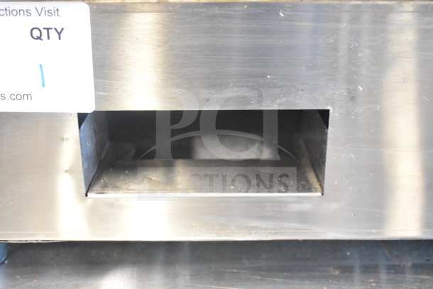 2025 Vevor HT-822 Electric Griddle, stainless steel, 110V, 1 Phase, commercial use, visible usage signs, model label.