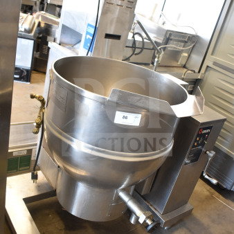 Groen T/1-40 40-gallon propane steam kettle, 100,000 BTU, stainless steel, commercial floor style, excellent condition.