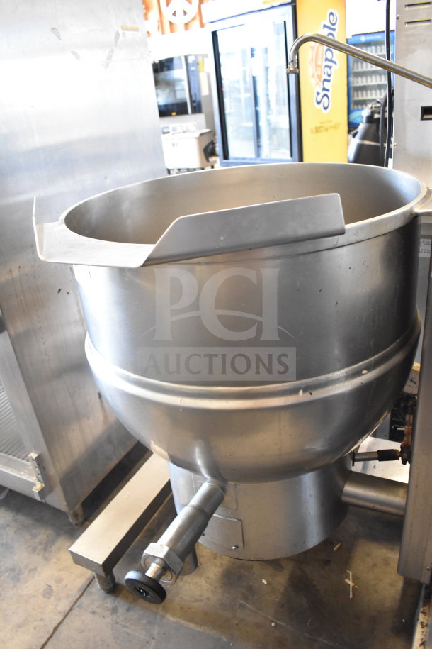 Groen T/1-40 40-gallon steam kettle, propane gas, commercial floor style, stainless steel, 100,000 BTU, used condition.