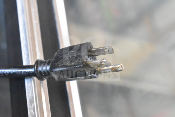 Cooltech CTR-60BMBTG power plug showing wear, indicates 115 Volts, 1 Phase use for the commercial prep table display case.