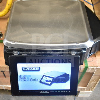 Hobart HTi-7LH4W countertop food portioning scale, digital display, 2020 model, tested working, HT Series branding visible.