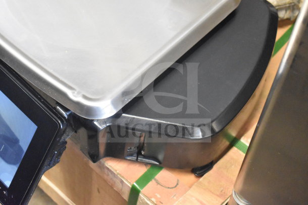 2017 Hobart HTi-7LH26 commercial food portioning scale, stainless steel platform, tested working condition.