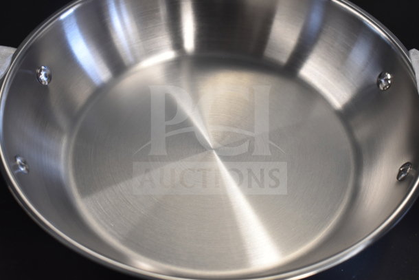 4 brand new Vigor SS1 Series 9.5" stainless steel fry pans, aluminum-clad bottom, dual handles, slight scratches.