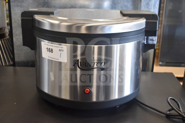 Brand new Avantco 177RWB60 60 Cup Electric Rice Warmer, stainless steel body, 120V, 1 Phase, minor scratches.