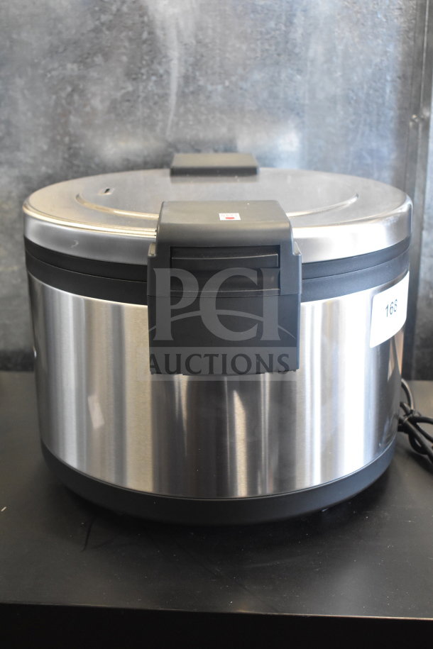 Avantco 177RWB60 60 Cup Sealed Electric Rice Warmer, scratch and dent. 120V, 1 Phase, stainless steel body.